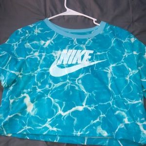 nike crop top
